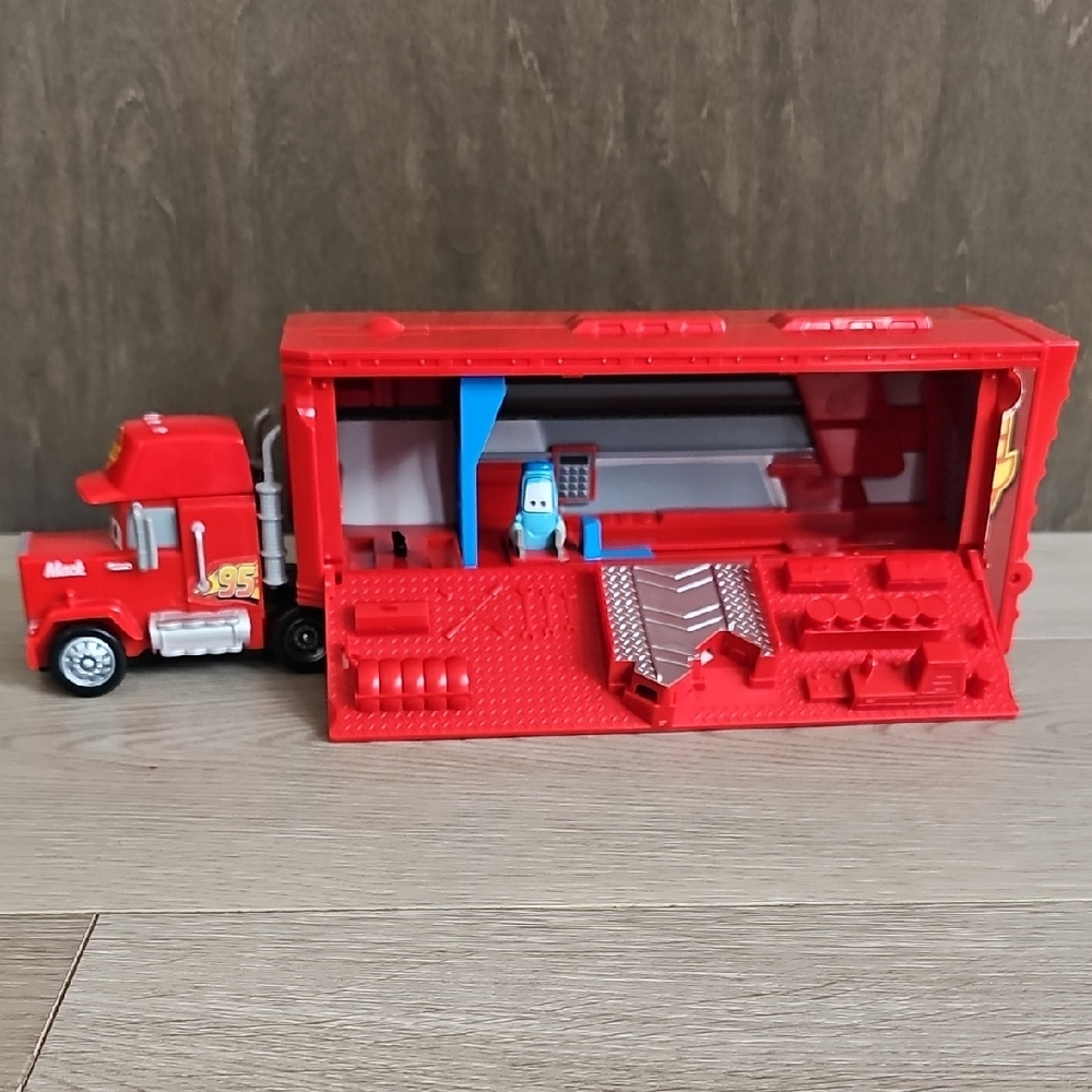 Disney Cars 3 Travel Time Mack Truck Playset